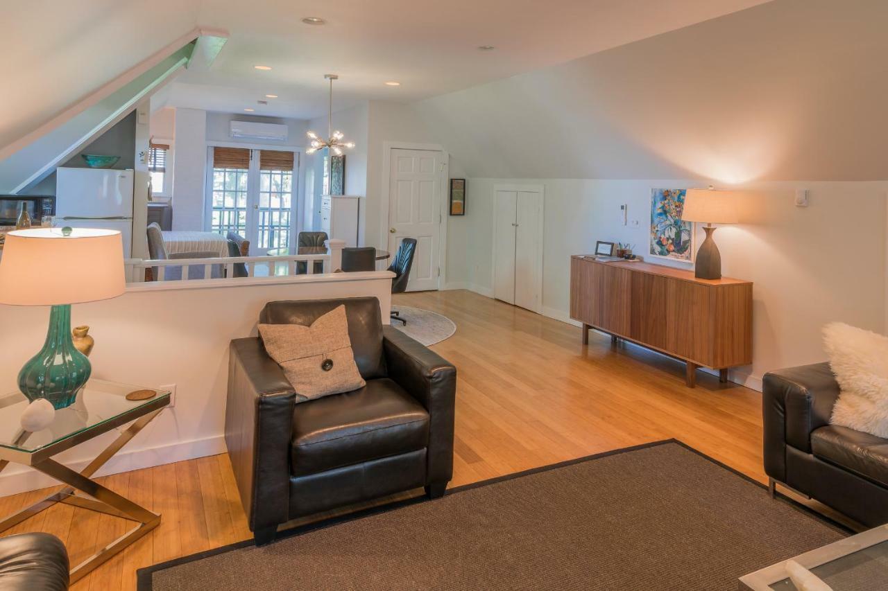 The Carriage House Loft Kingston Exterior foto