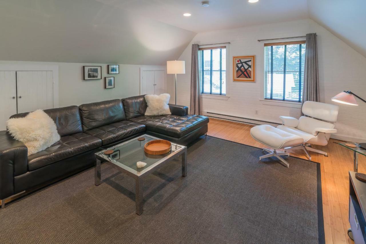 The Carriage House Loft Kingston Exterior foto
