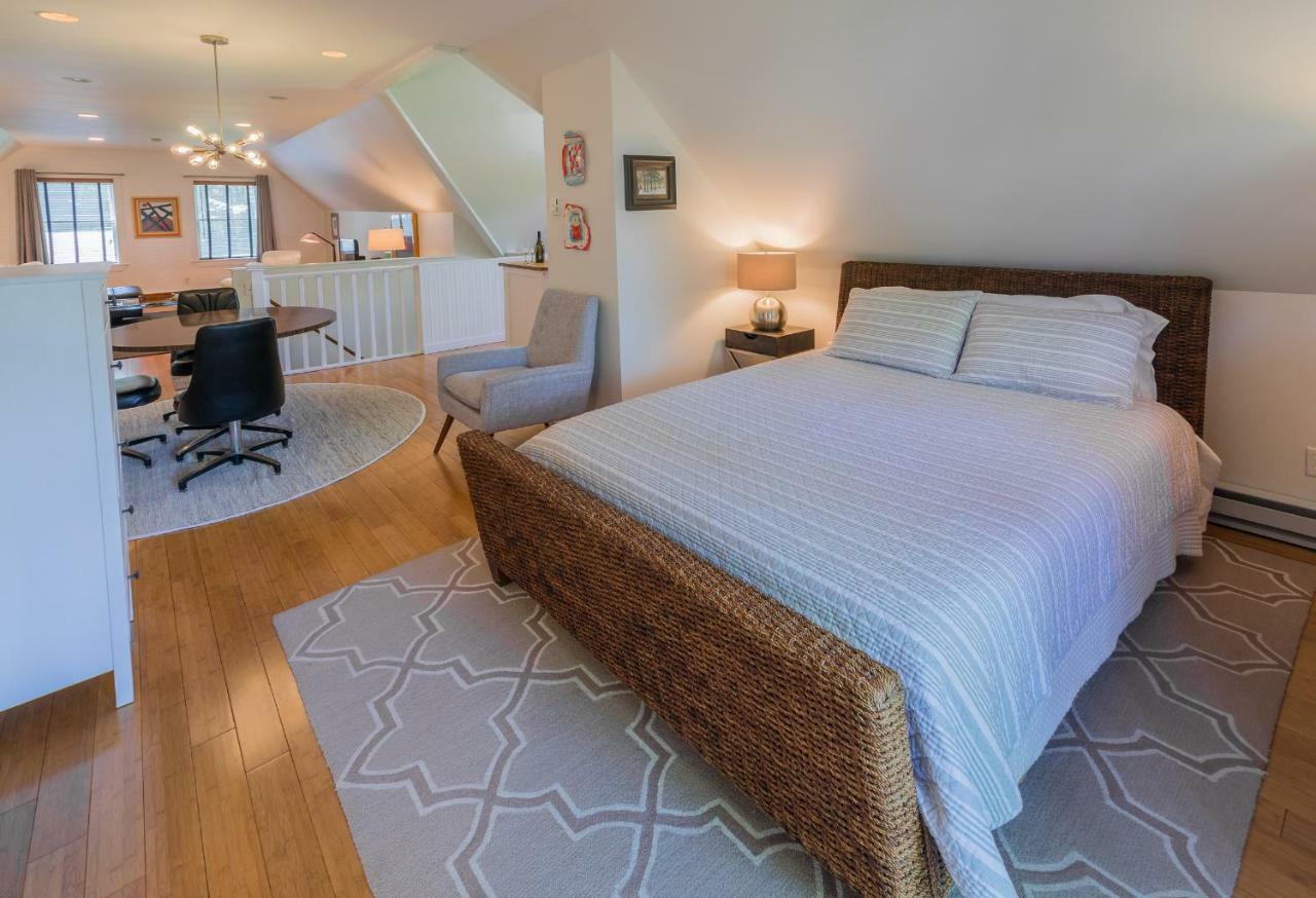 The Carriage House Loft Kingston Exterior foto