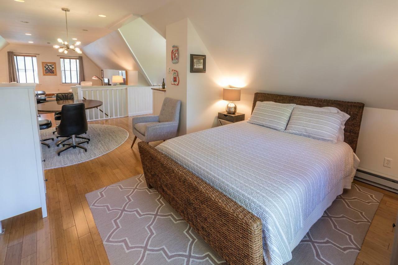 The Carriage House Loft Kingston Exterior foto